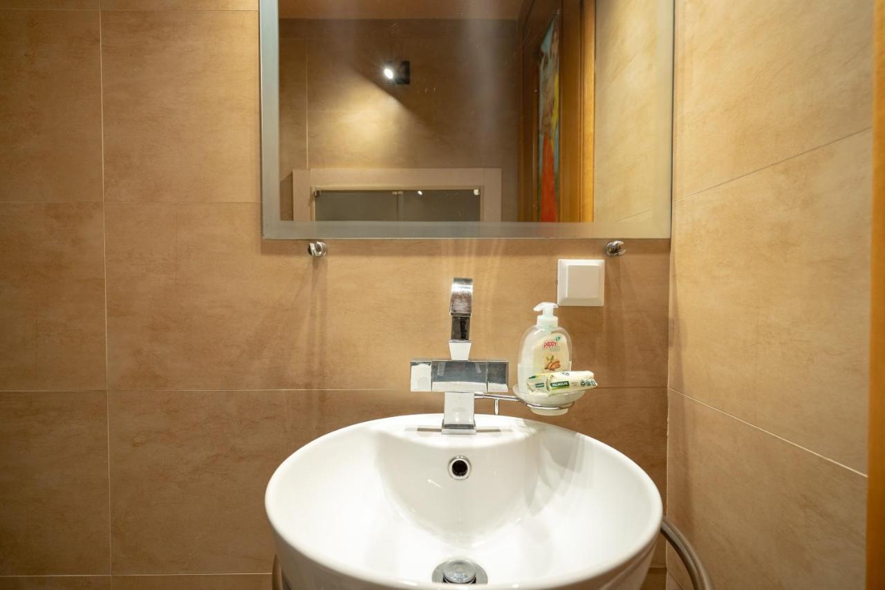 Acropolis Metro St.3 Bedrοοms 6 Persons Maisonette Athen Eksteriør bilde